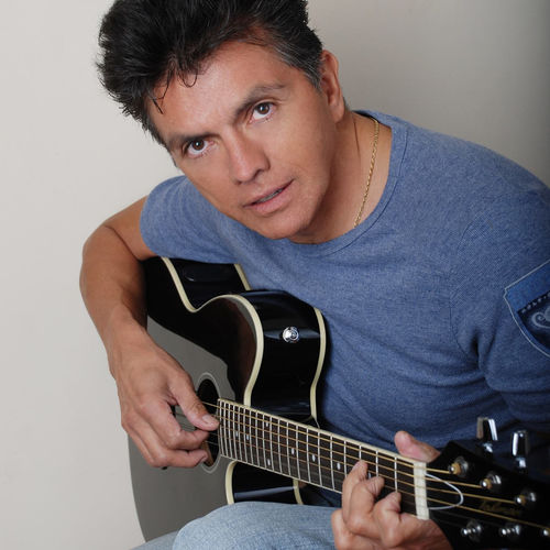 Fotografía promocional de Raúl Santi