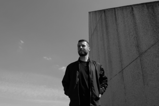 Fotografía promocional de Refracted