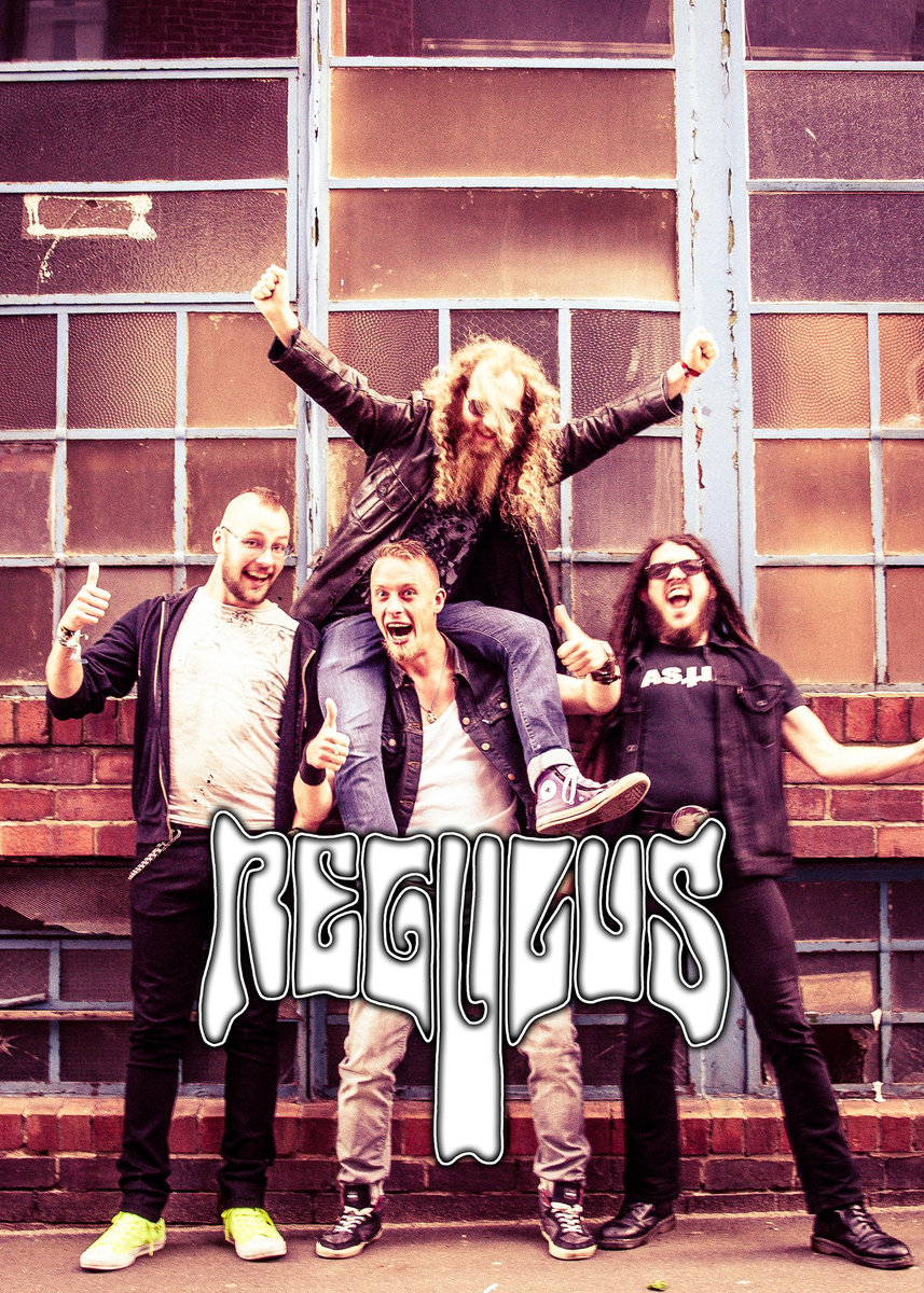 Fotografia promocional de Regulus.