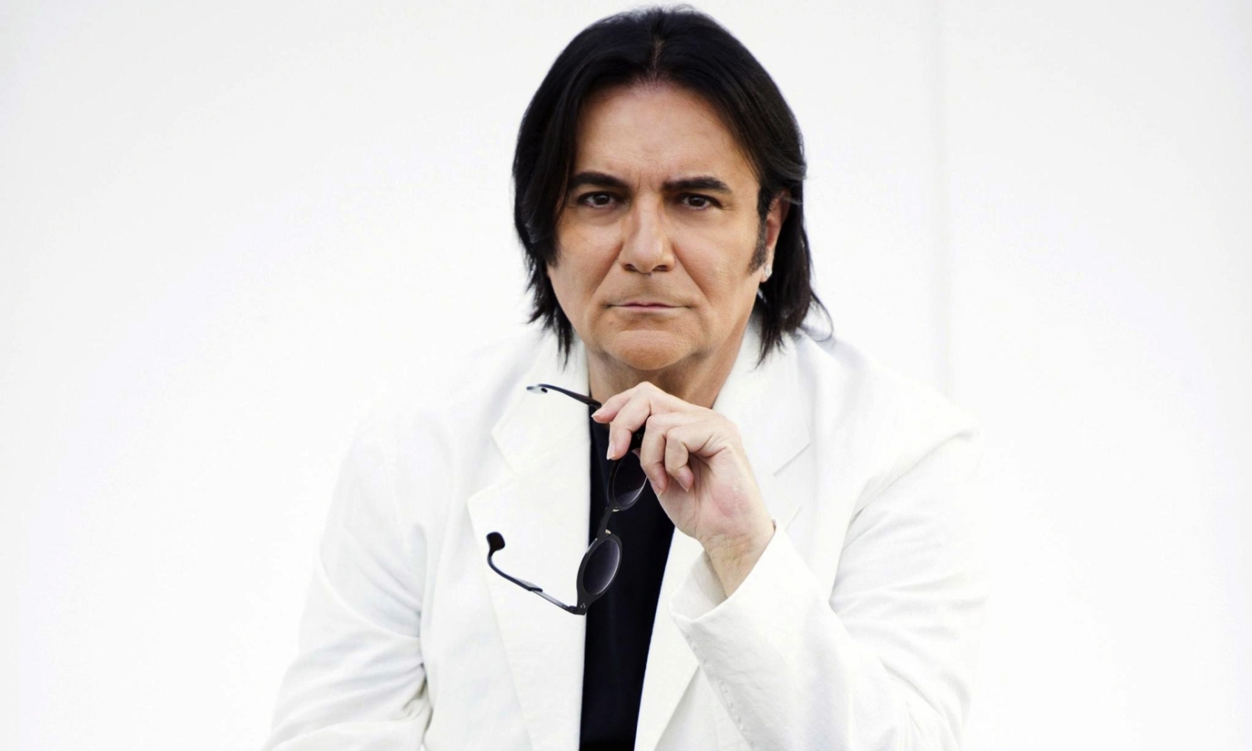 Fotografía promocional de Renato Zero