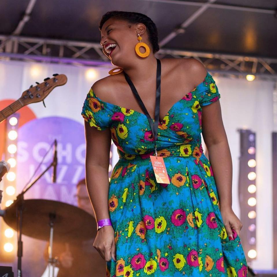 Promofoto von Concierto de Riketté Genesis en Londres.