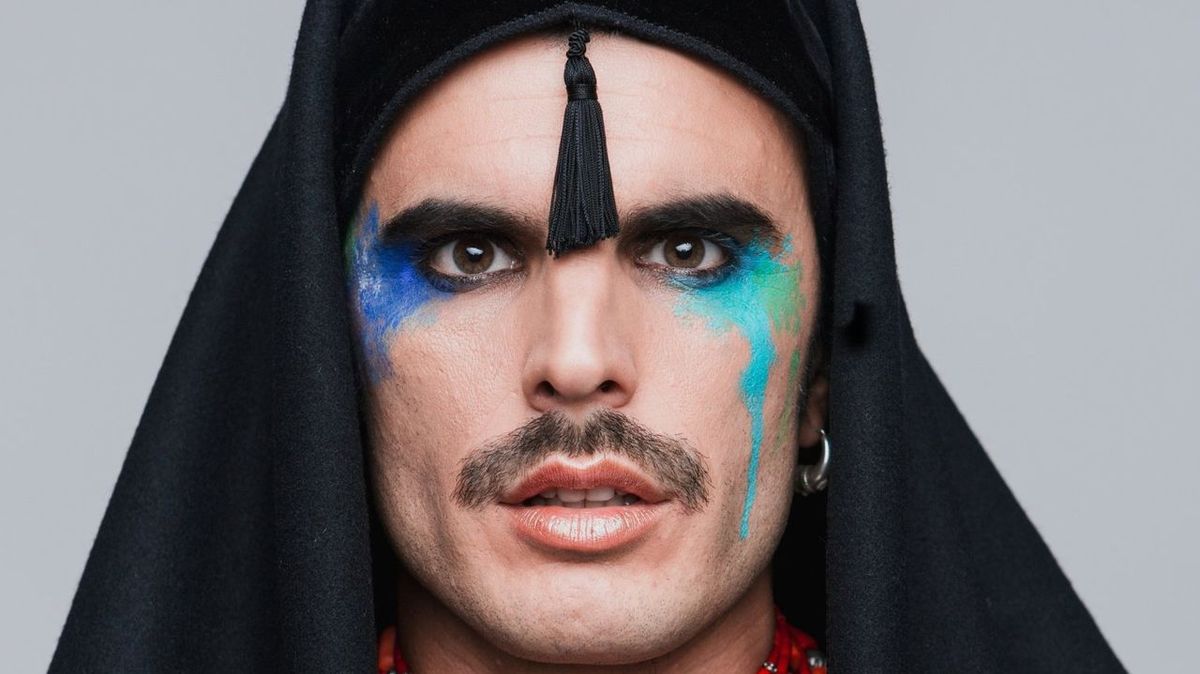 Fotografía promocional de Rodrigo Cuevas