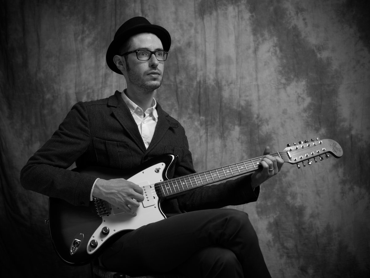 Fotografia promocional de Ryan Lee Crosby.