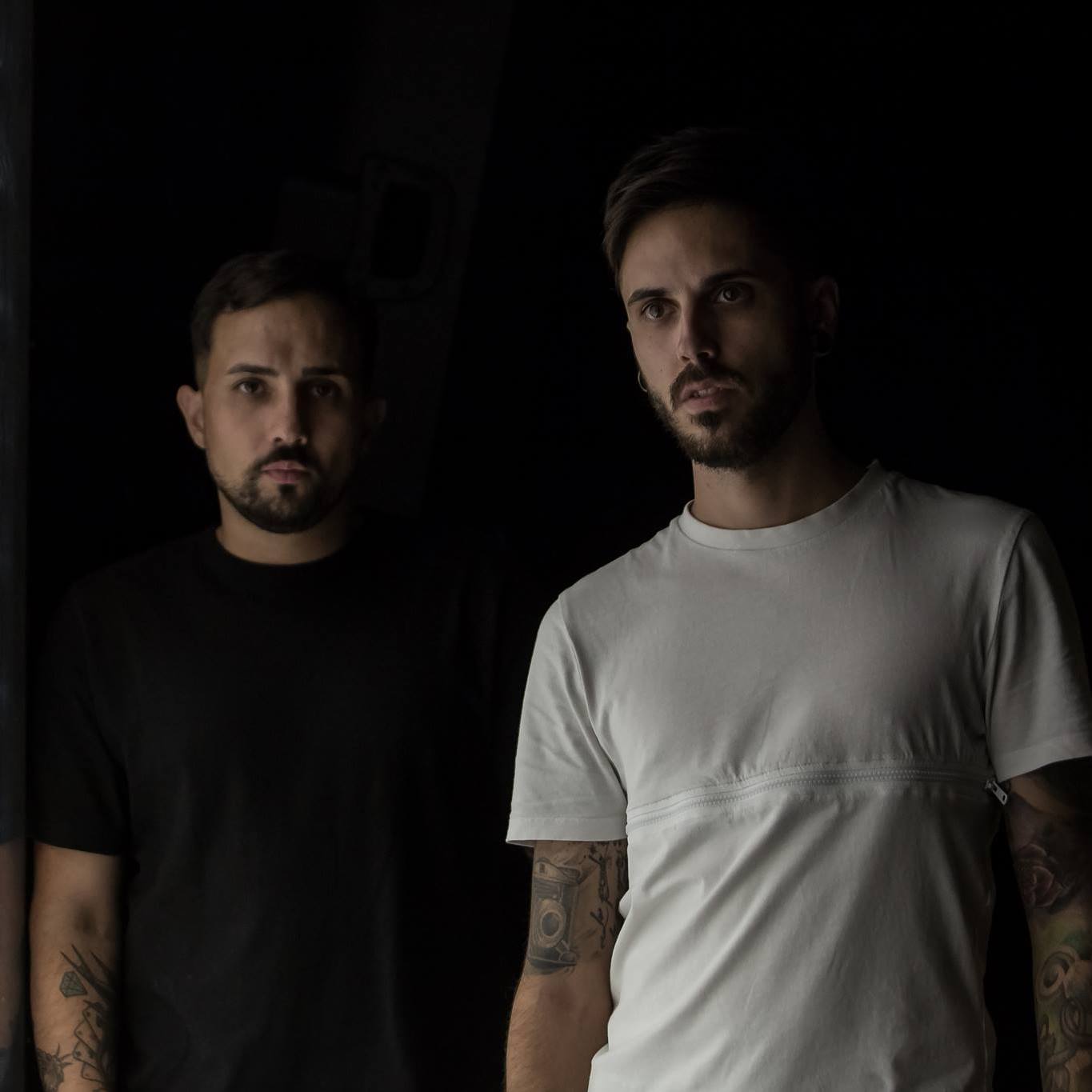 Fotografía promocional de Sacred Lines