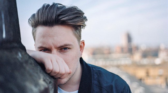 Promotional photograph of Saint Raymond.