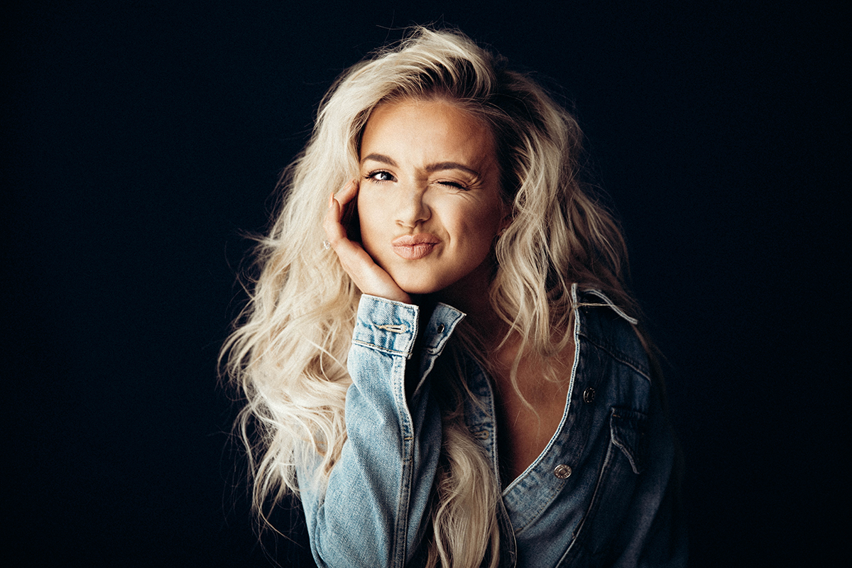 Promofoto von Concierto de Samantha Harvey en Auckland.