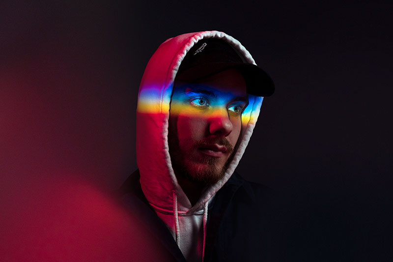 Promotional photograph of San Holo.