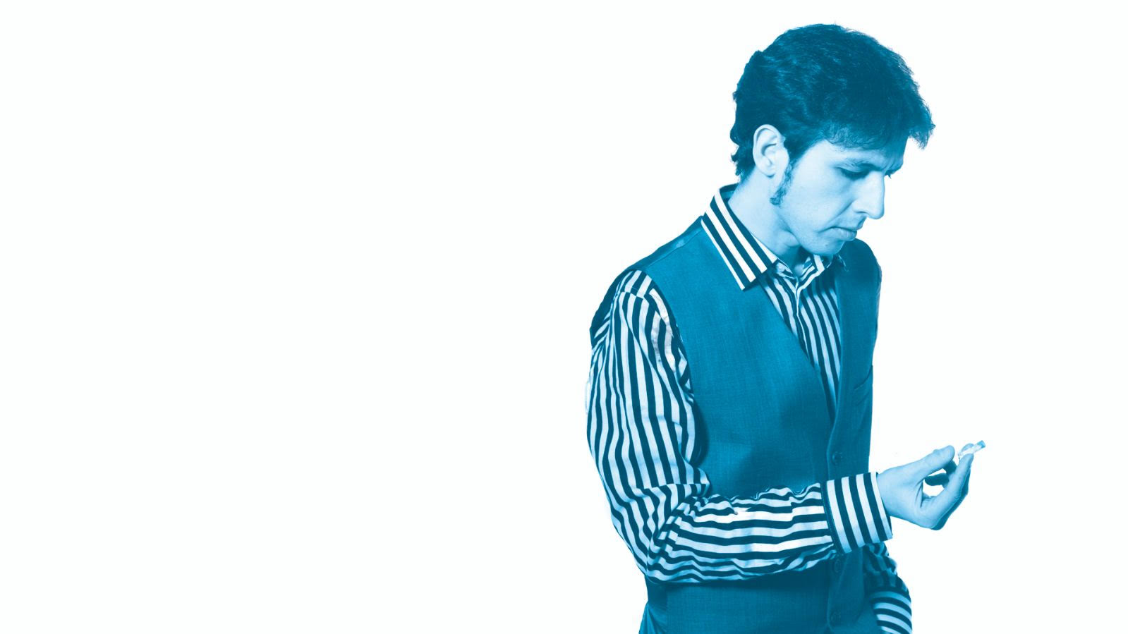 Promotional photograph of Santy Pérez.