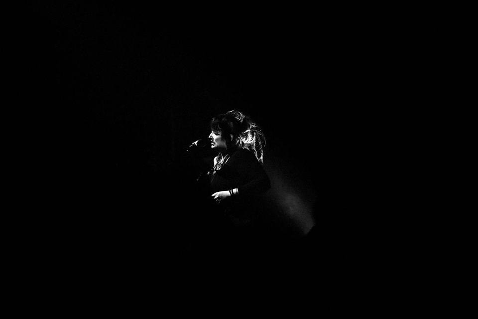 Fotografía promocional de Concierto de Sarah McCoy en Achères