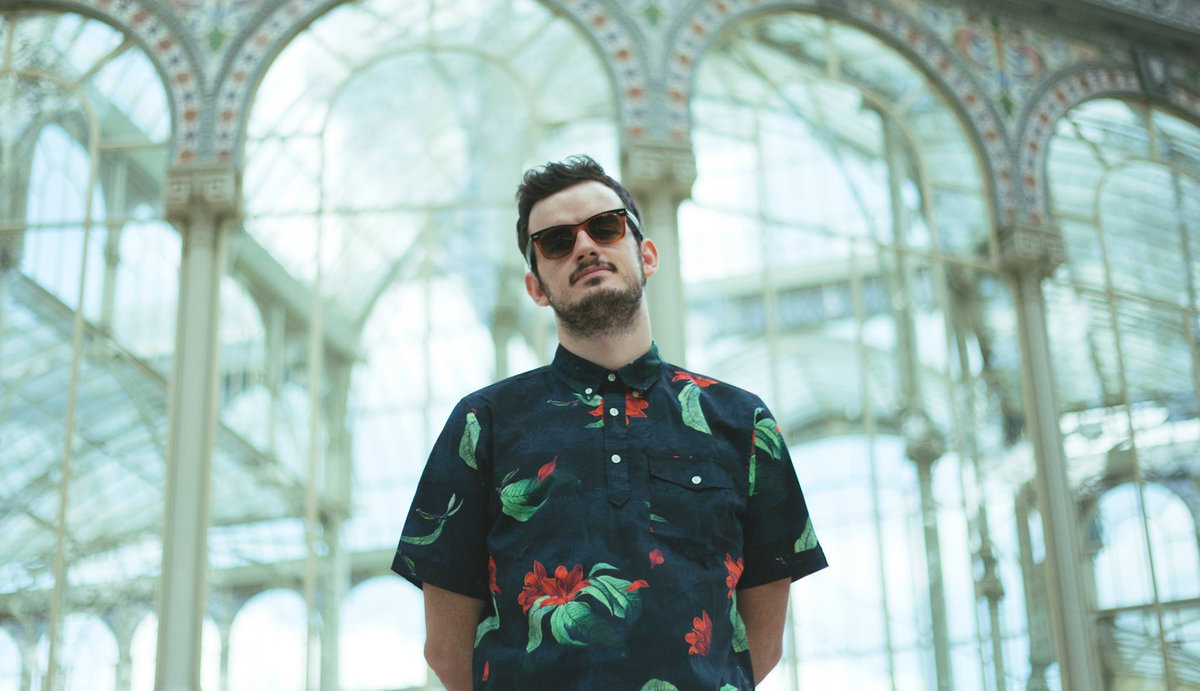 Promotional photograph of Sethler.