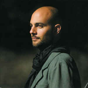 Fotografía promocional de Shai Maestro