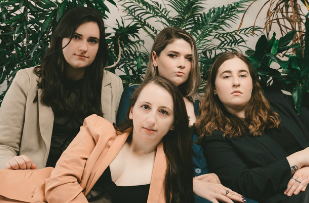 Fotografía promocional de Shallow Pools