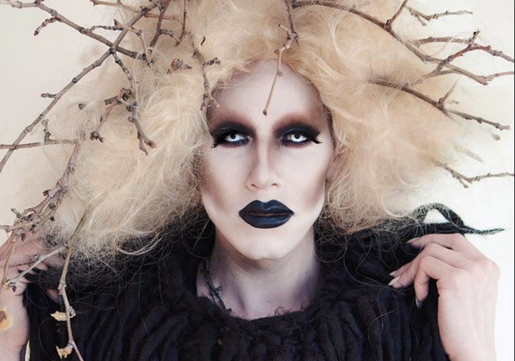 Fotografia promozionale di Sharon Needles.