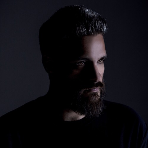 Fotografía promocional de Simón Garcia