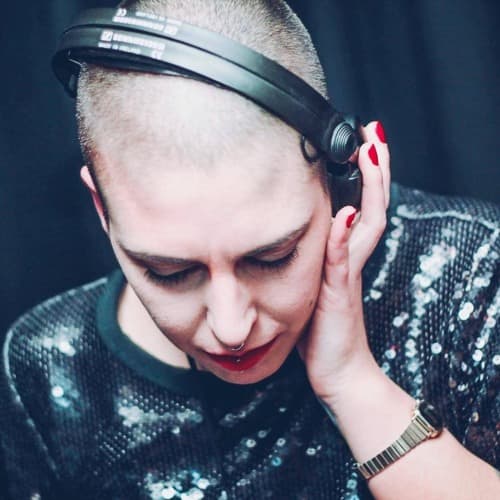 Fotografía promocional de Simone DJ