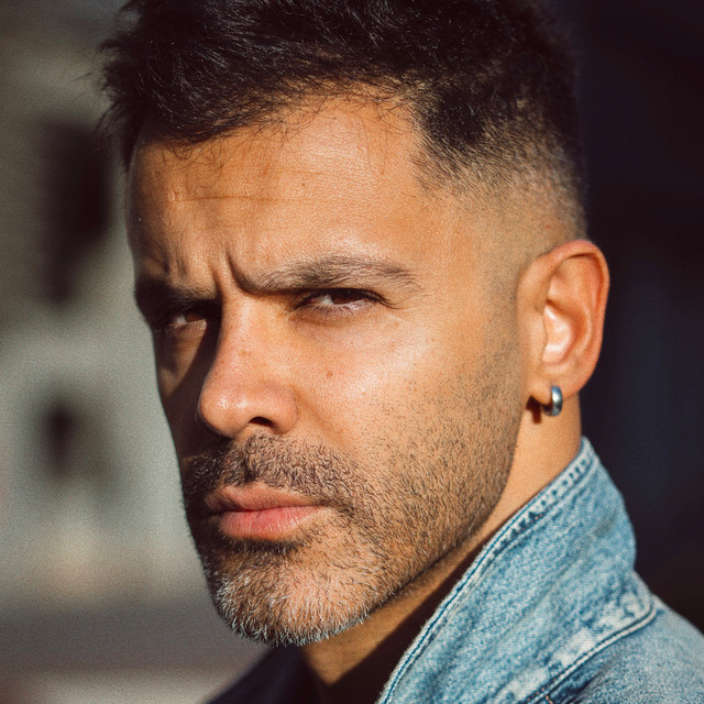 Fotografía promocional de Sirvan Khosravi