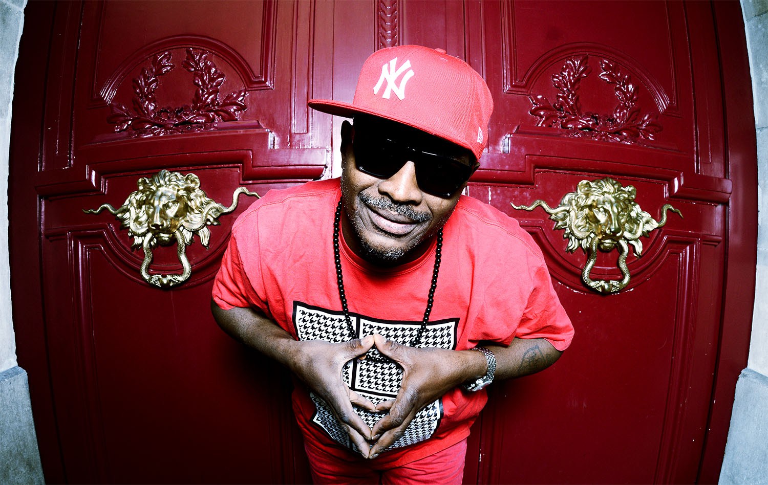 Fotografía promocional de Skarra Mucci