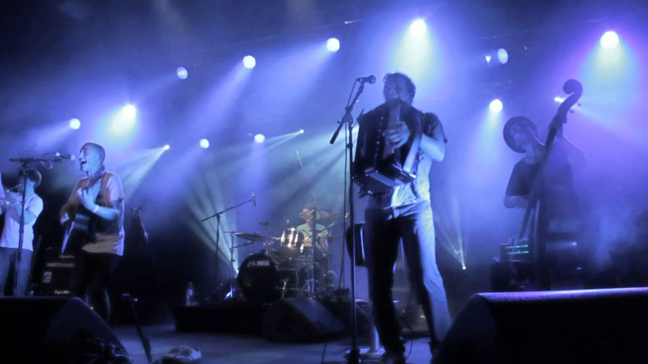 Fotografía promocional de Skazka Orchestra