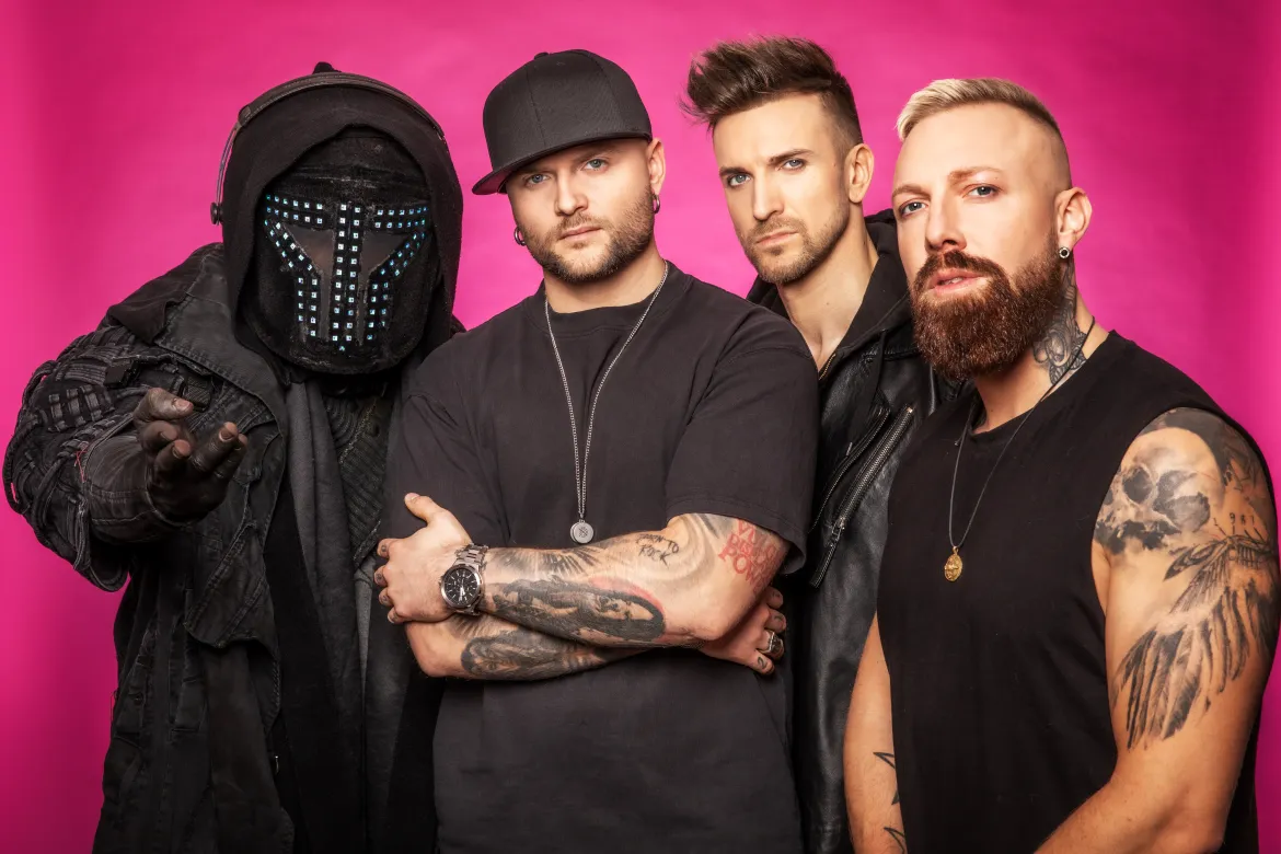 Promotional photograph of Concierto de Smash Into Pieces en Cracow.