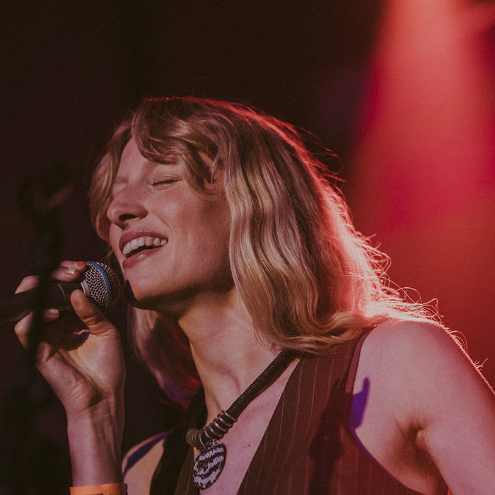 Promofoto von Concierto de Sofia Grant en Londres.