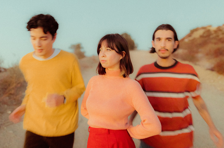 Fotografía promocional de Soft Blue Shimmer