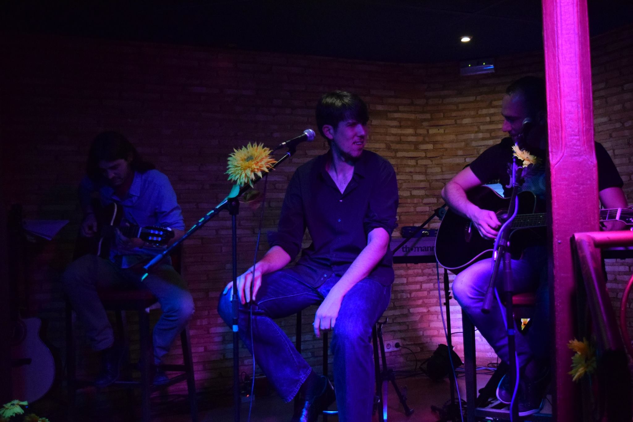 Fotografía promocional de Son Cuatro Días, tributo a el último de la fila