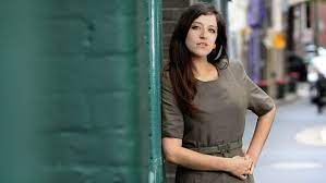 Fotografía promocional de Sophia Brous