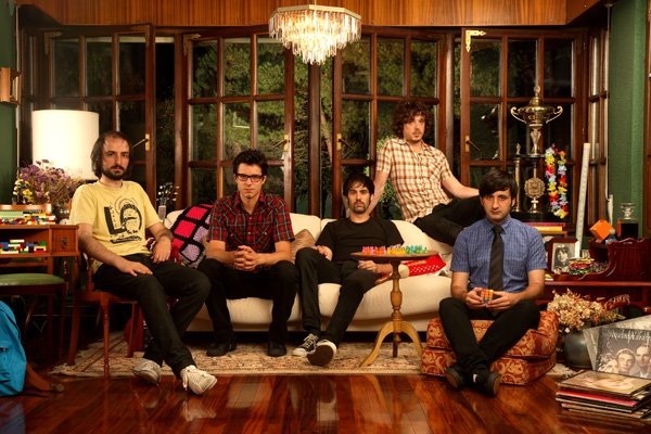 Fotografía promocional de Standard