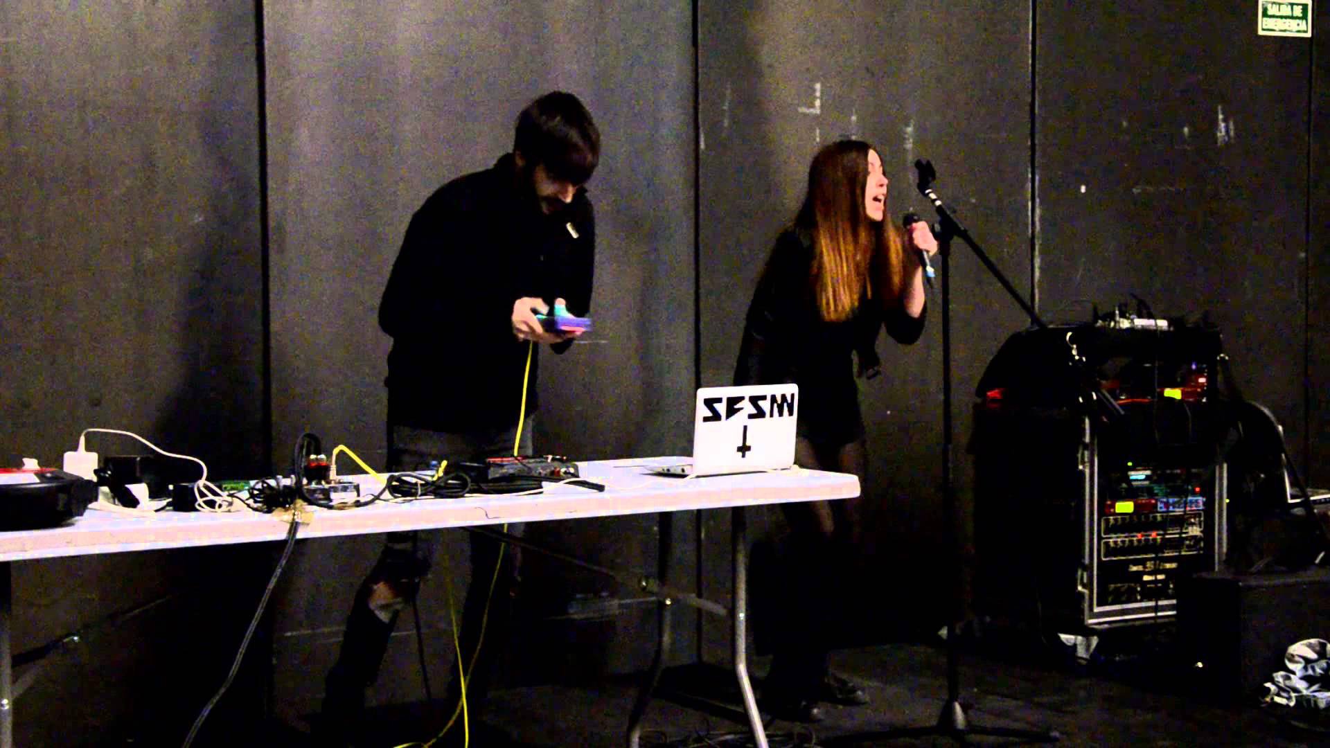 Fotografía promocional de Super Busty Samurai Monkey