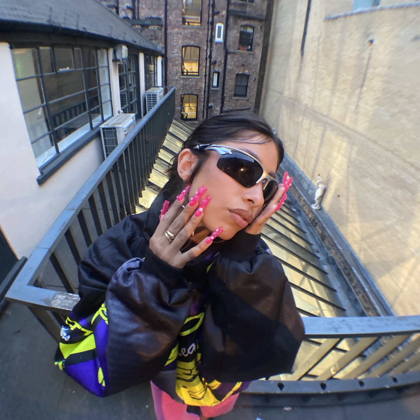 Fotografía promocional de Surusinghe