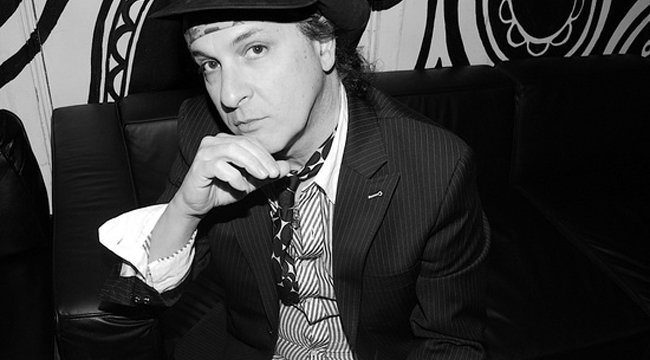 Fotografía promocional de Sylvain Sylvain