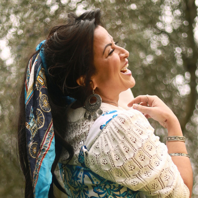 Fotografía promocional de Concierto de Syna Awel en París