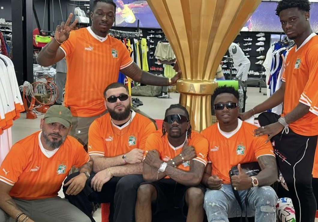 Photographie promotionnelle de Concierto de Team Paiya en París.