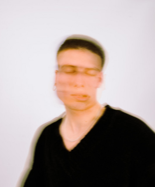 Fotografía promocional de Teo Lucadamo