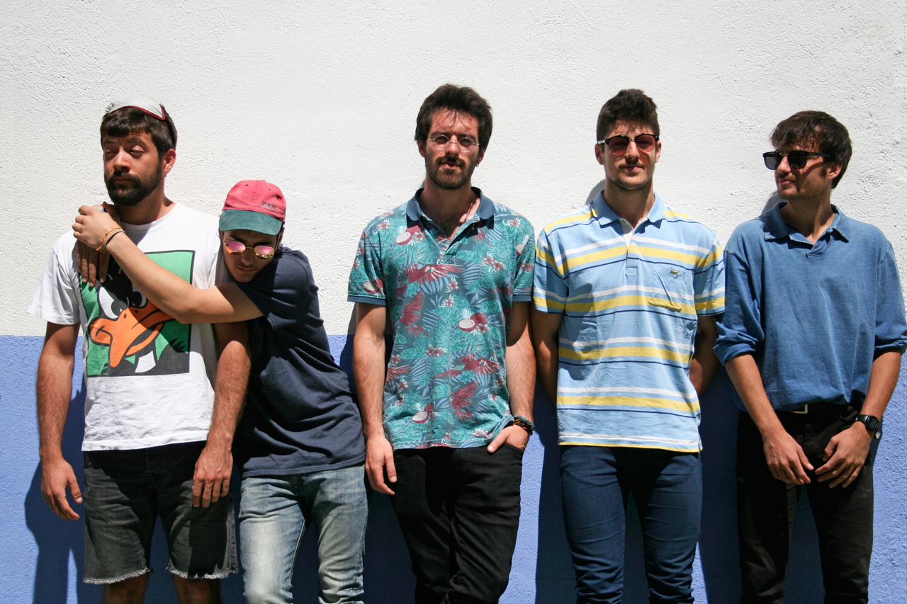 Promotional photograph of THE AMSTERDAMMERS.