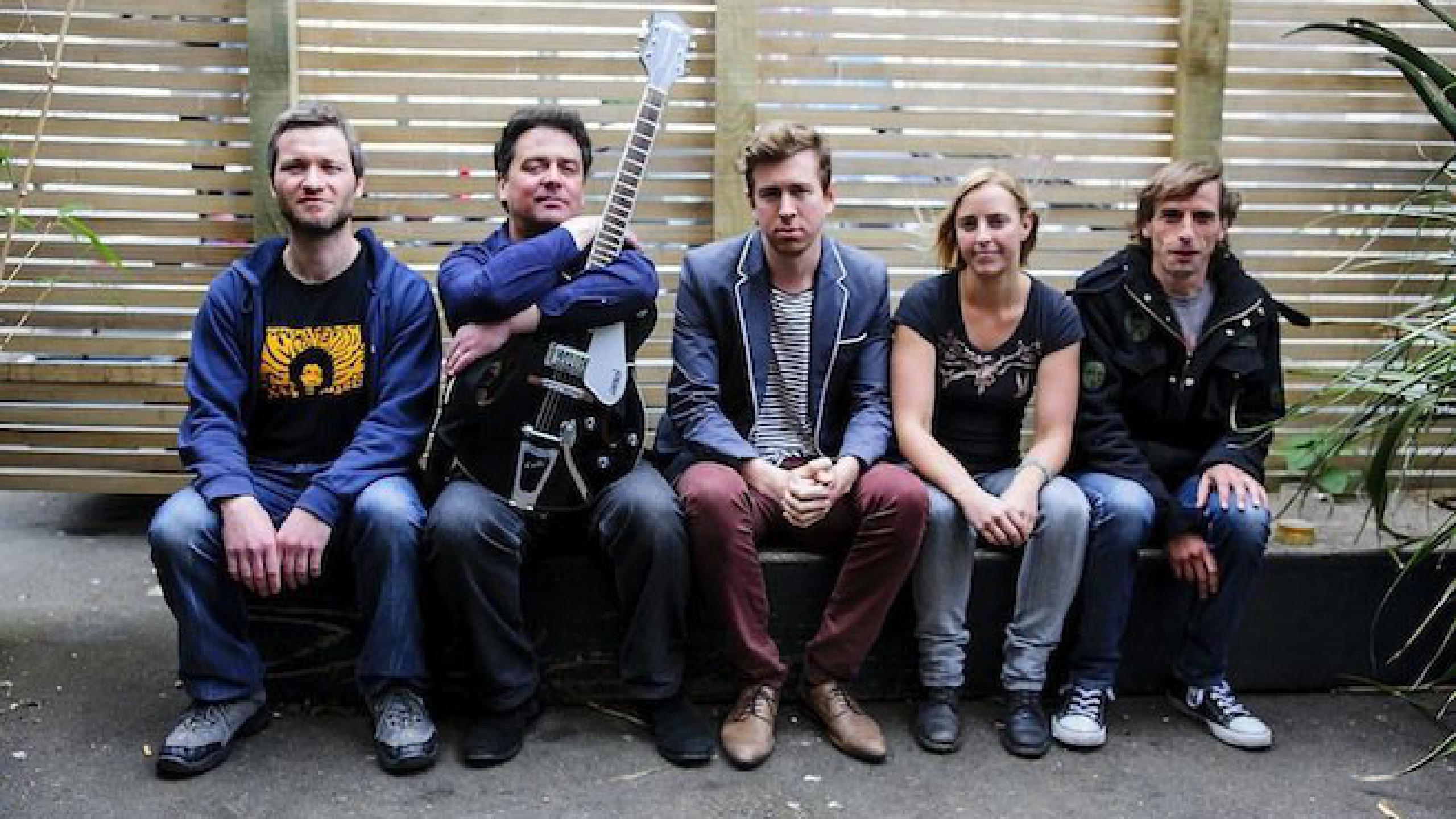 Группа kyiv. Кавер группа вектор. Группа чила. Группа концы. Группа чила.