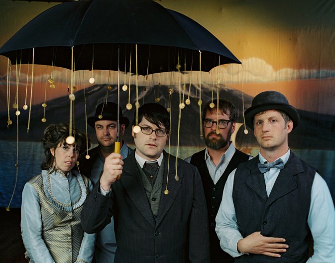 Fotografia promocional de The Decemberists.