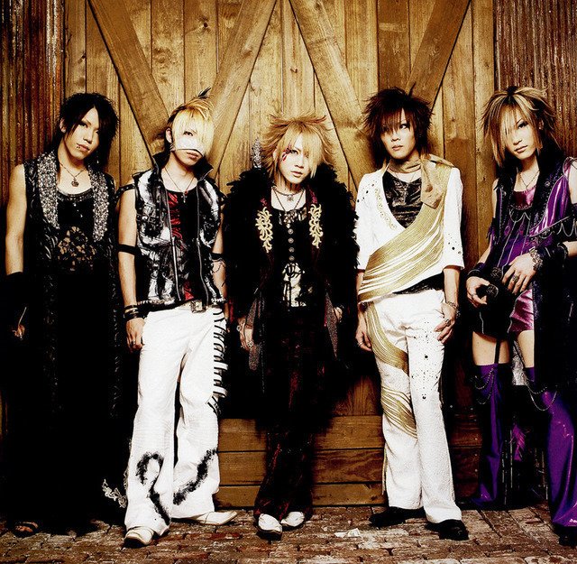 Promotional photograph of the GazettE.