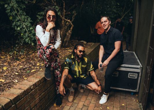 Promofoto von Concierto de The Kiffness en Viena.