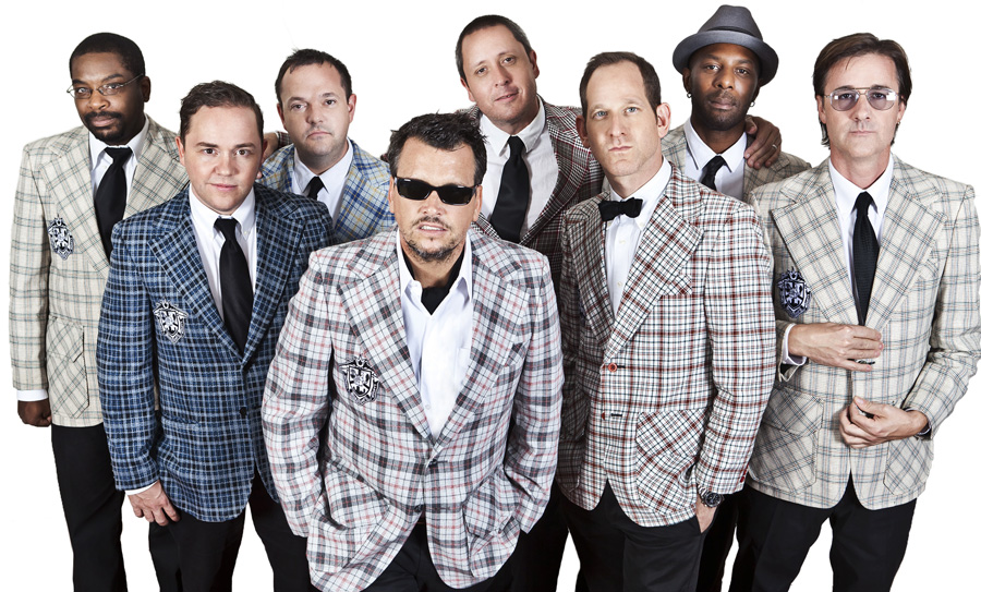 Fotografia promocional de The Mighty Mighty Bosstones.