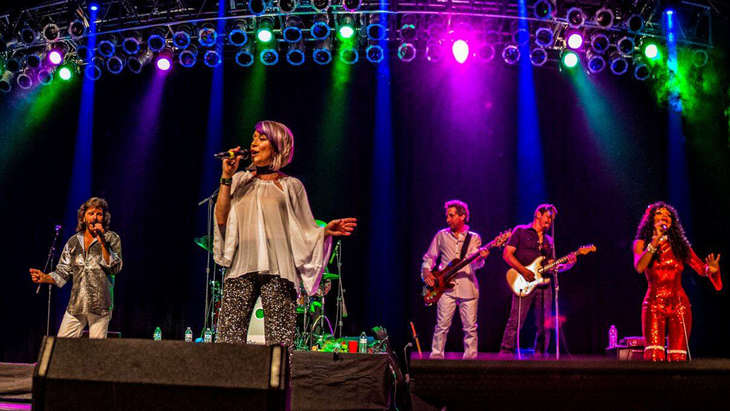 Promotional photograph of Concierto de The New York Bee Gees en Charlotte.