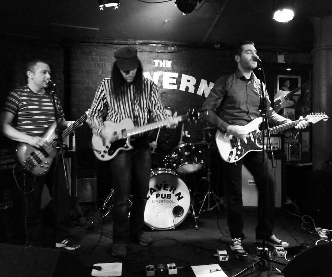 Promotional photograph of Concierto de The Seasongs + Post Plastic World en Madrid.