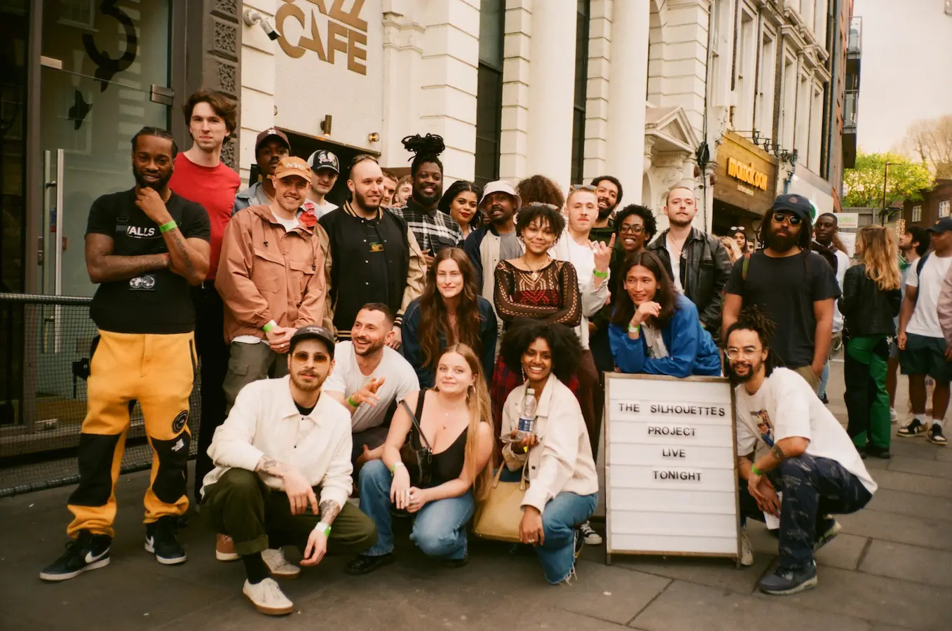 Fotografía promocional de The Silhouettes Project