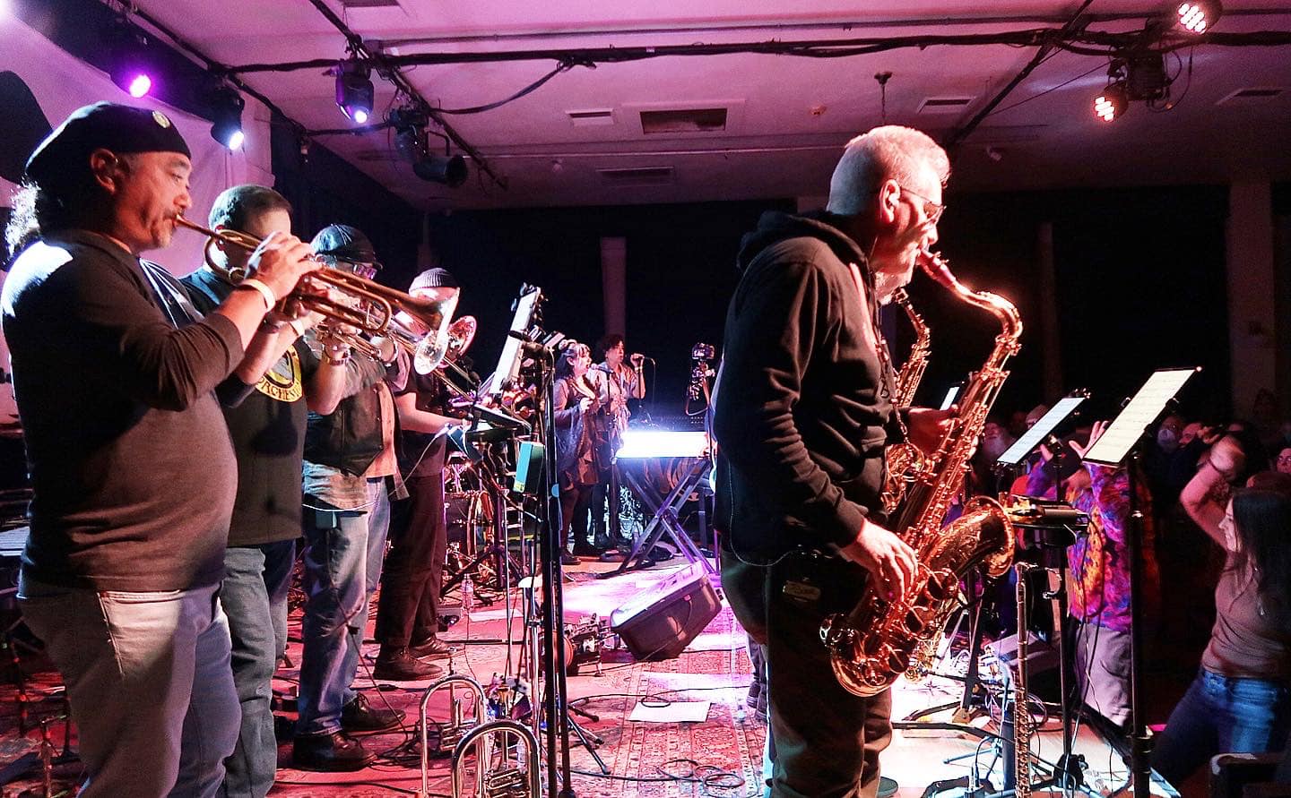 Promofoto von Concierto de Napoleon Murphy Brock + The Stinkfoot Orchestra en Bend.