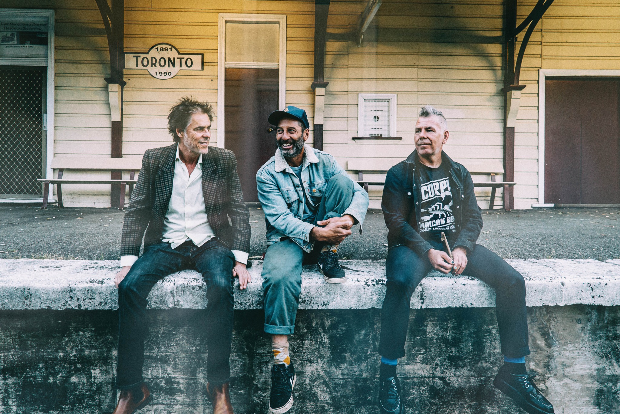 Fotografía promocional de The Whitlams Black Stump