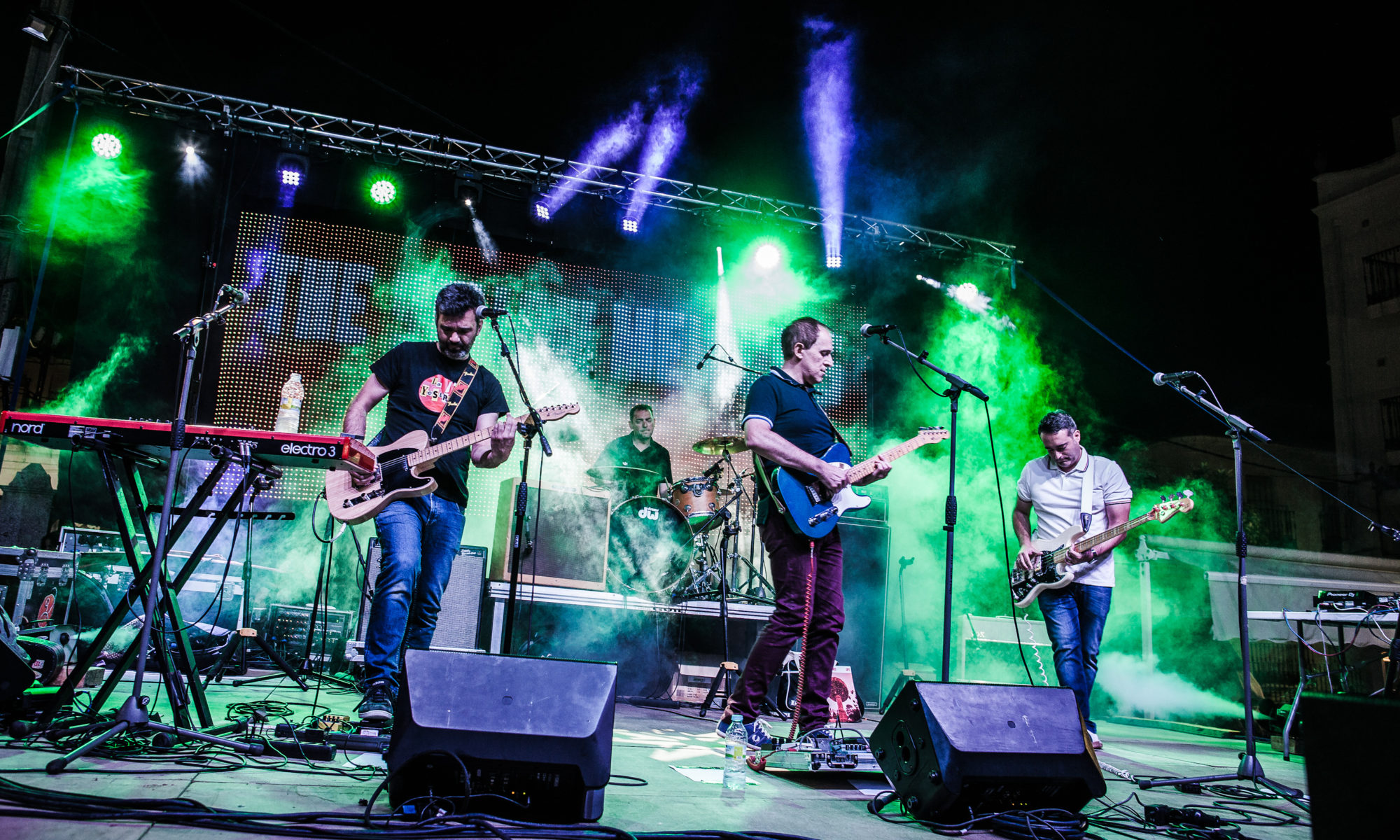 Promotional photograph of The Yellow Melodies.