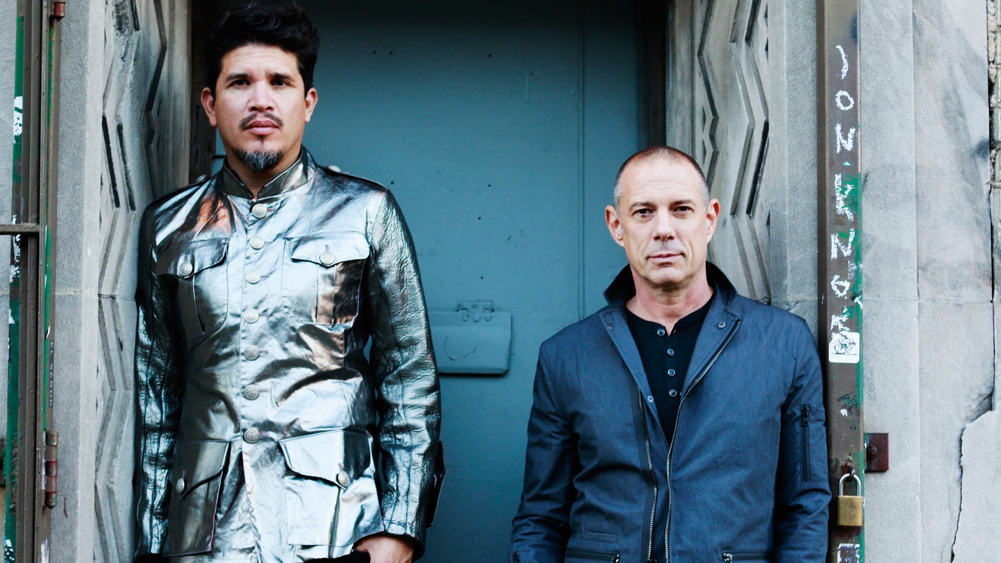 Fotografia promocional de Thievery Corporation.