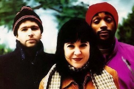 Promotional photograph of Throwing Muses.