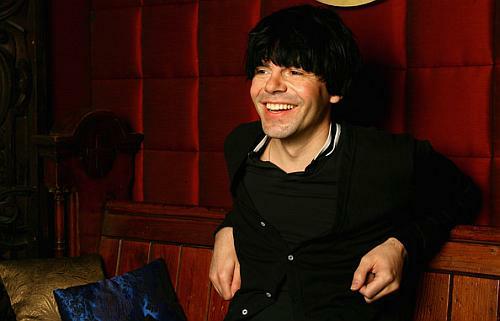 Fotografía promocional de Tim Burgess