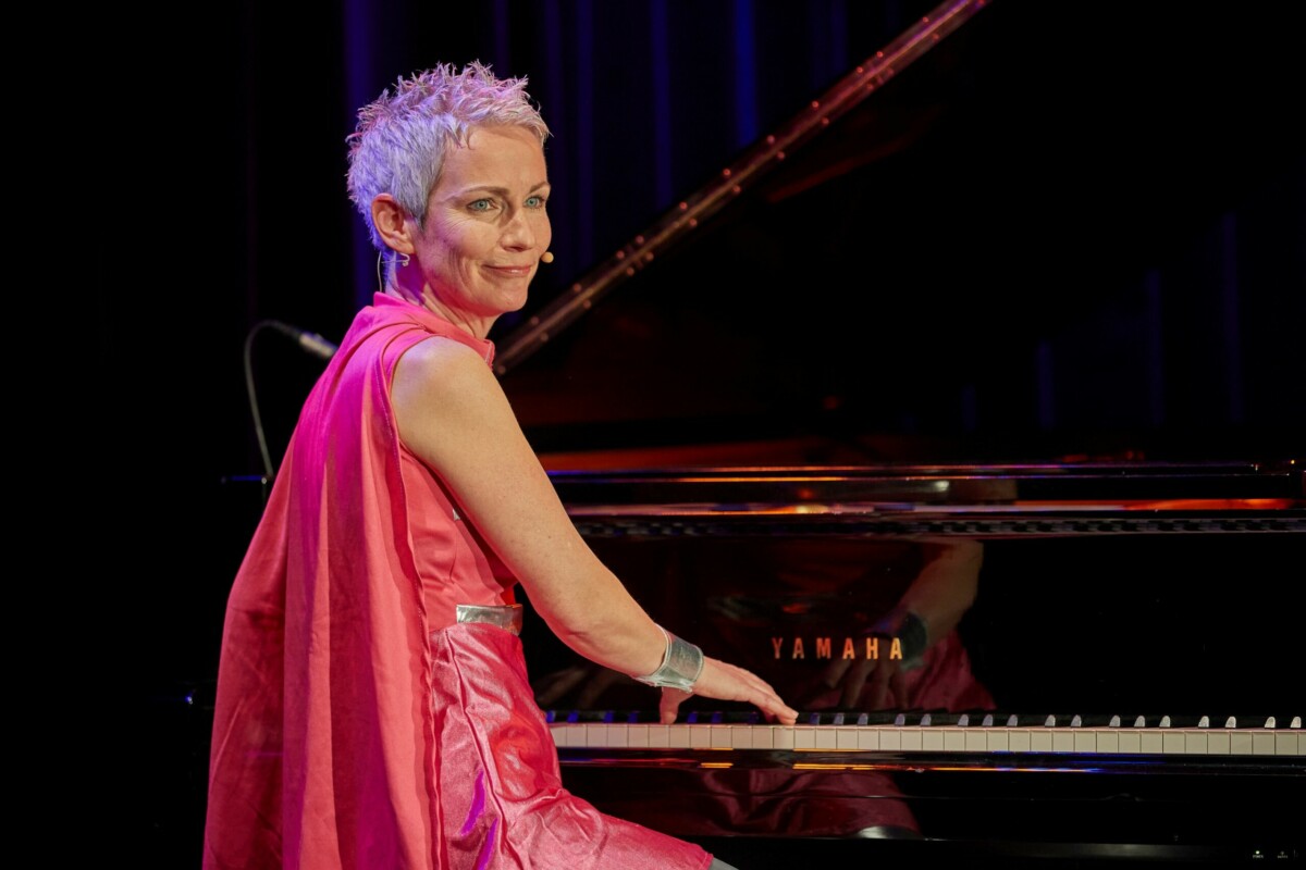 Promofoto von Concierto de Tina Häussermann en Stuttgart.